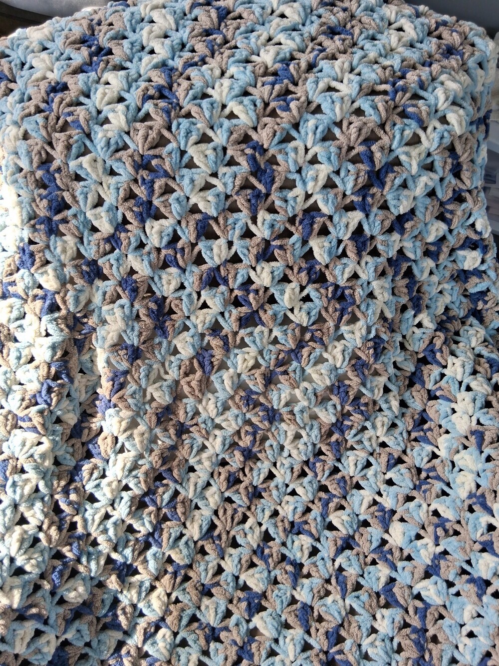 Large SOFT Chenille Continuous Granny Square Blanket/Throw 72x84 XL